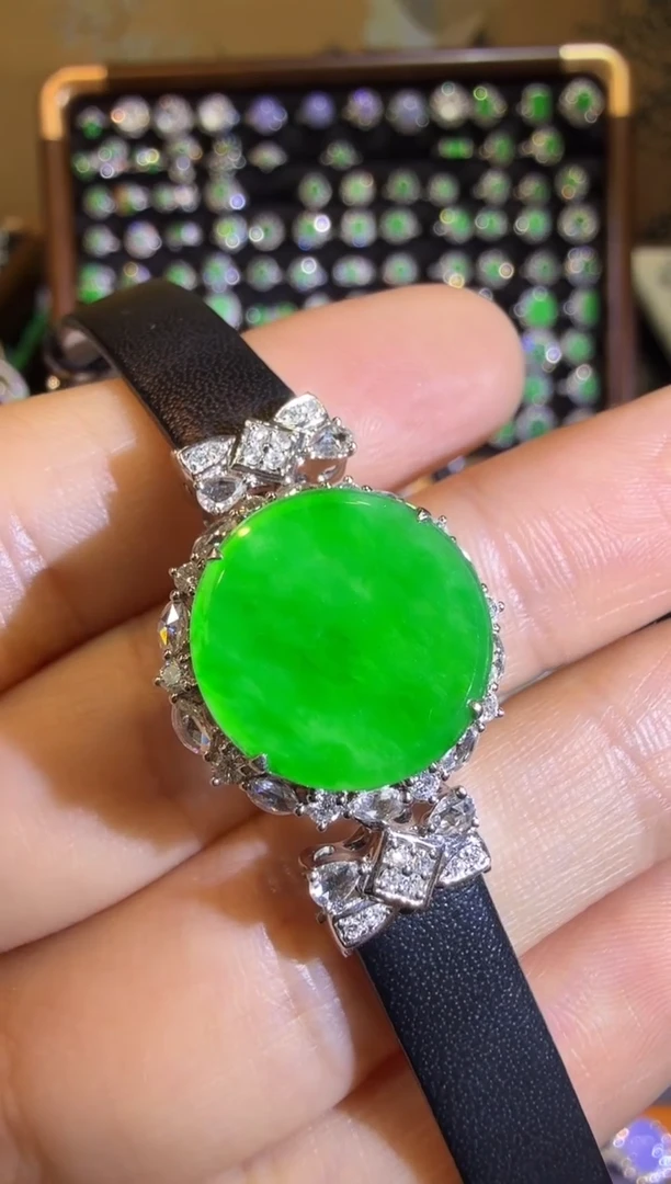 【闪购商品】翡翠手链18K金镶嵌高冰正阳满绿圆牌手牌