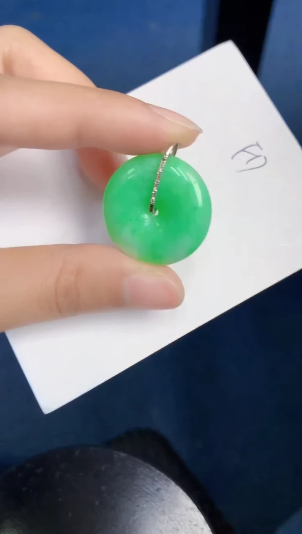 【闪购商品】翡翠颈饰18K金镶嵌000000000