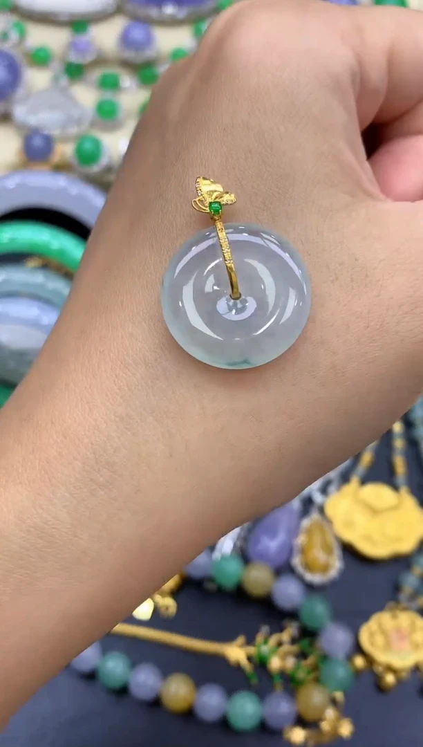 颈饰18K金镶嵌翡翠247-中国好珍宝