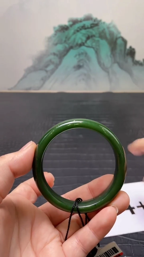 未镶嵌手镯和田玉（碧玉）威**文54+