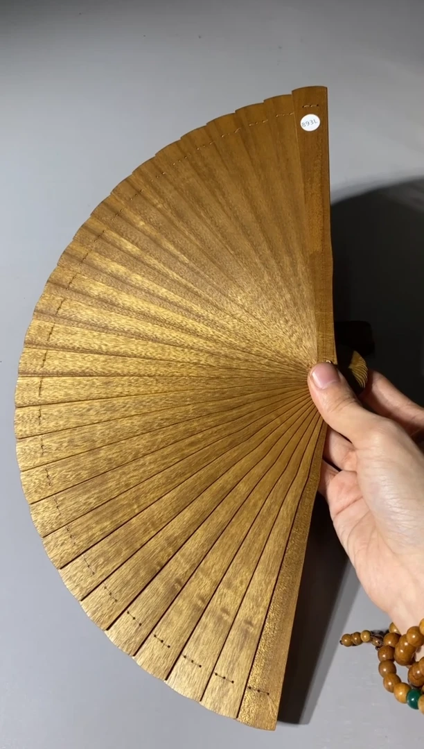【闪购商品】金丝楠木雕893号21cm金丝楠木小叶桢楠扇子