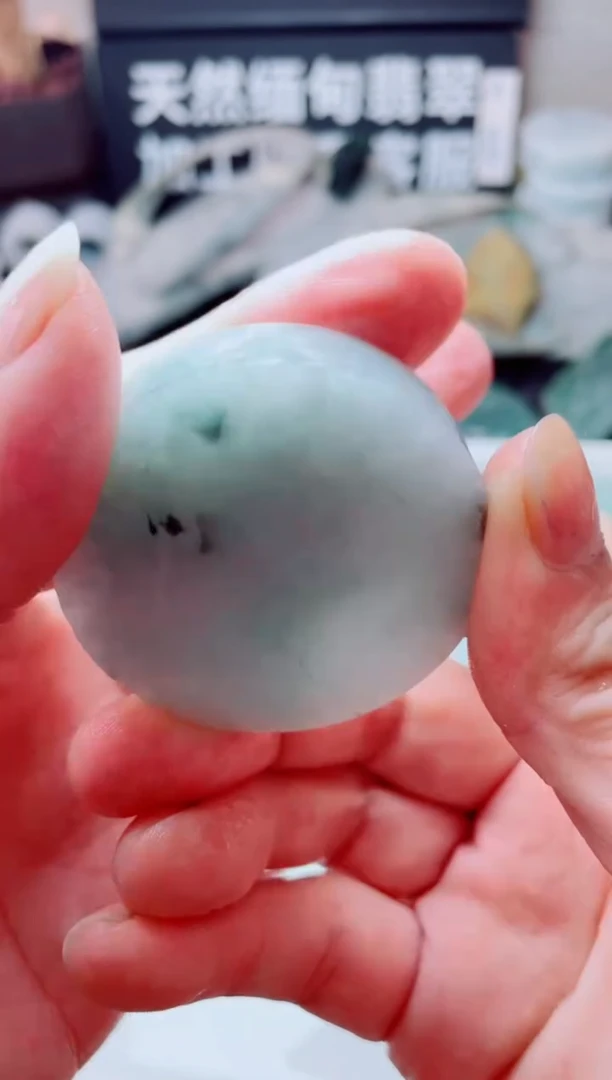 翡翠未镶嵌颈饰650......