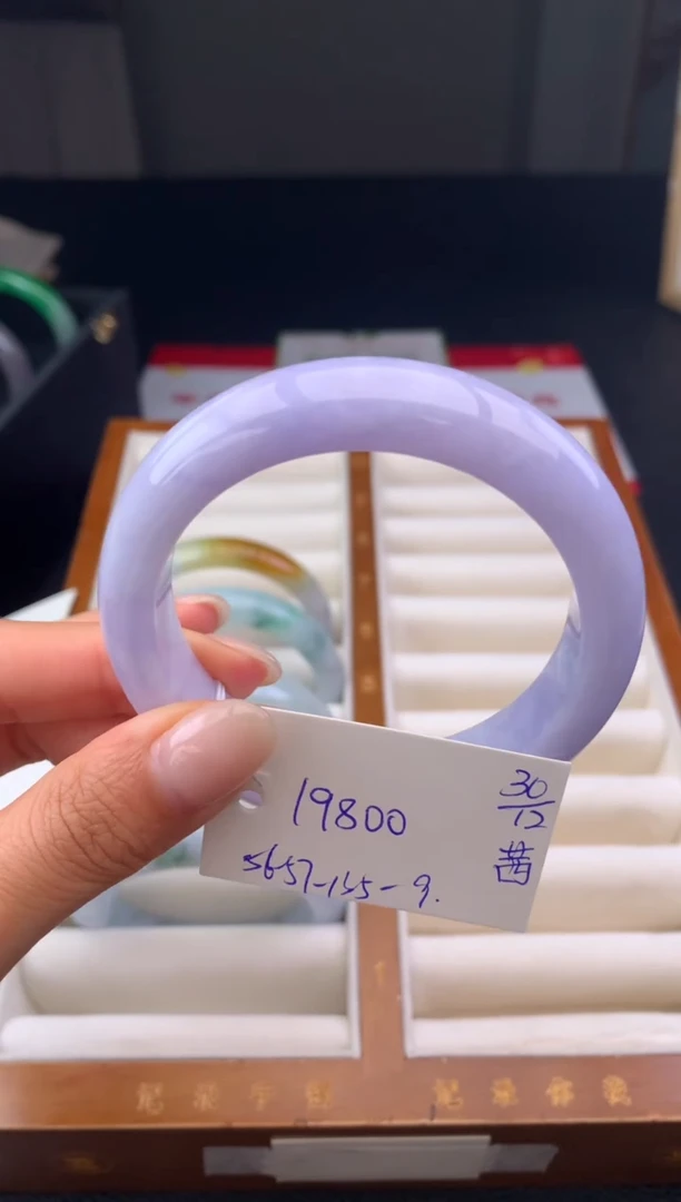 未镶嵌手镯翡翠假一赔三   手镯