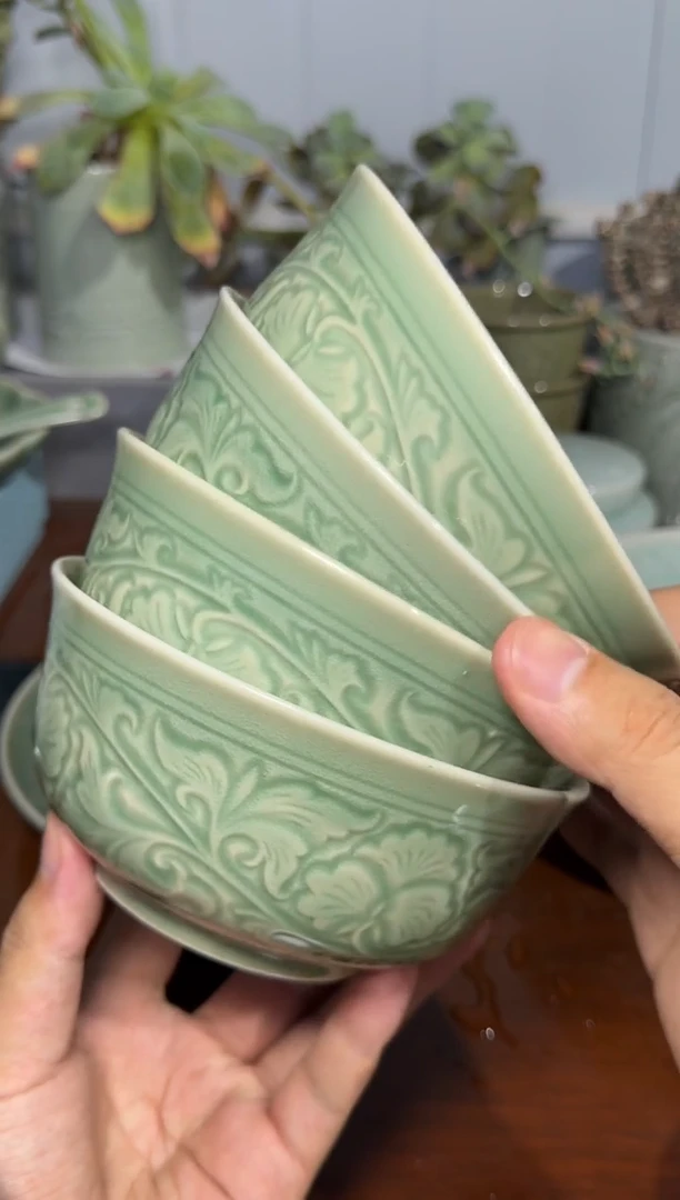 微瑕青釉5.5宫廷牡丹碗4只