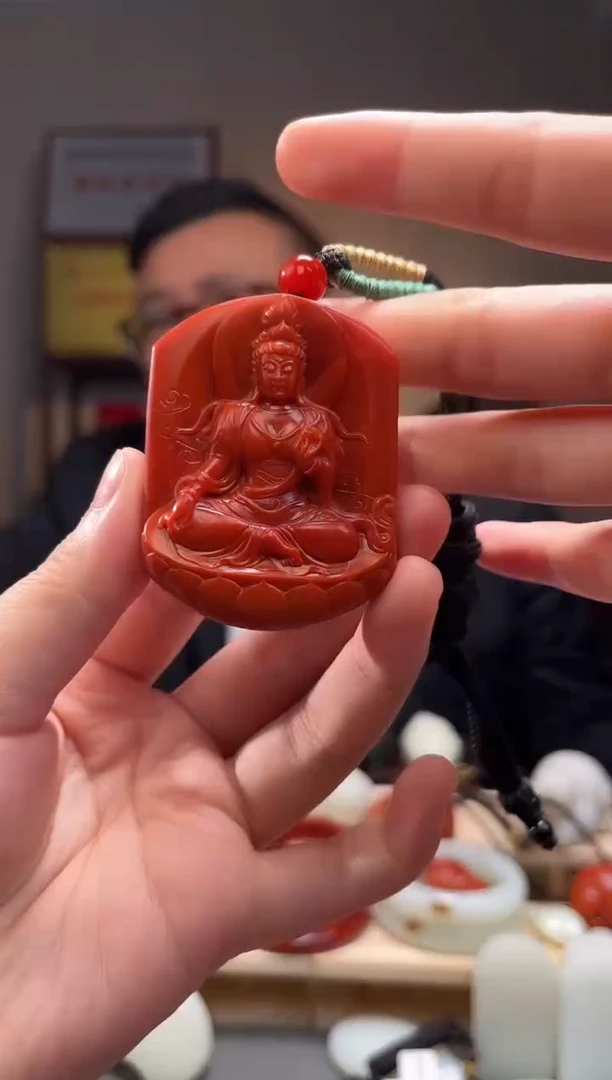 颈饰未镶嵌南红玛瑙吊坠