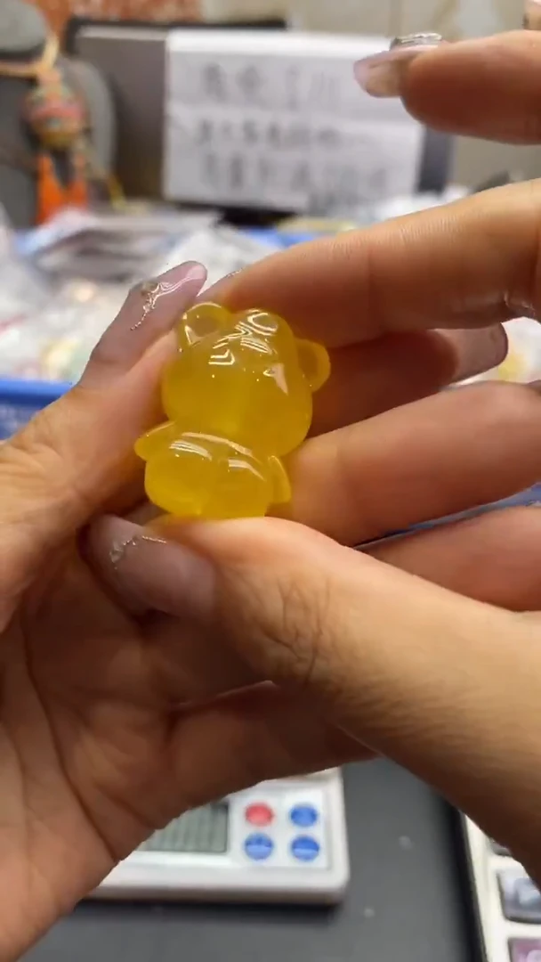 琥珀未镶嵌珠宝奇石110