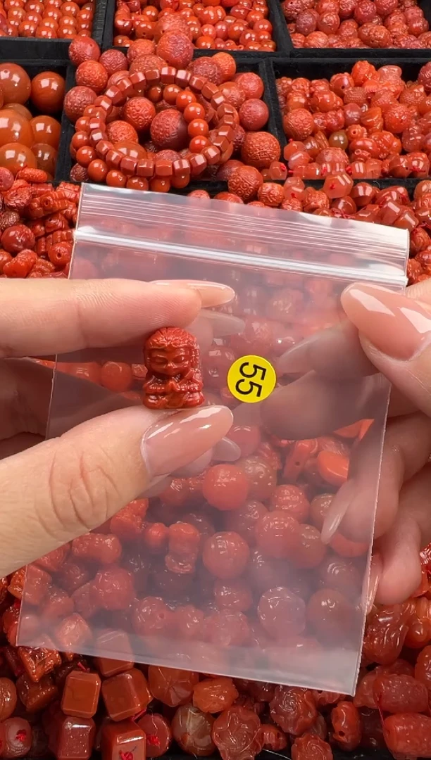 南红玛瑙未镶嵌颈饰1