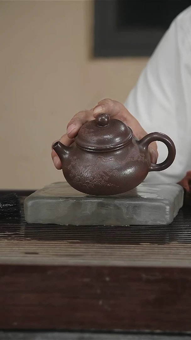 茶壶紫砂带证240CC196号