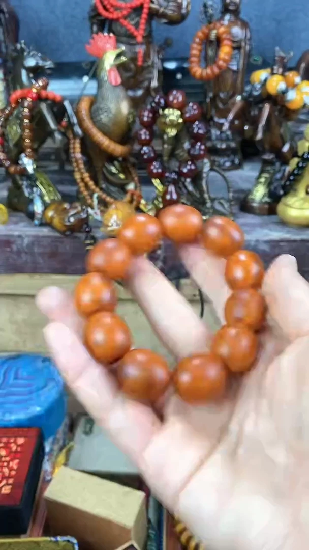 【闪购商品】蜜蜡颈饰未镶嵌猪妹精品专属链接