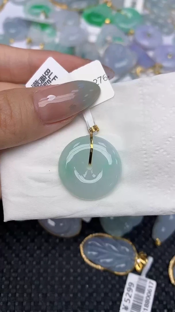 翡翠18K金镶嵌颈饰天然翡翠a货