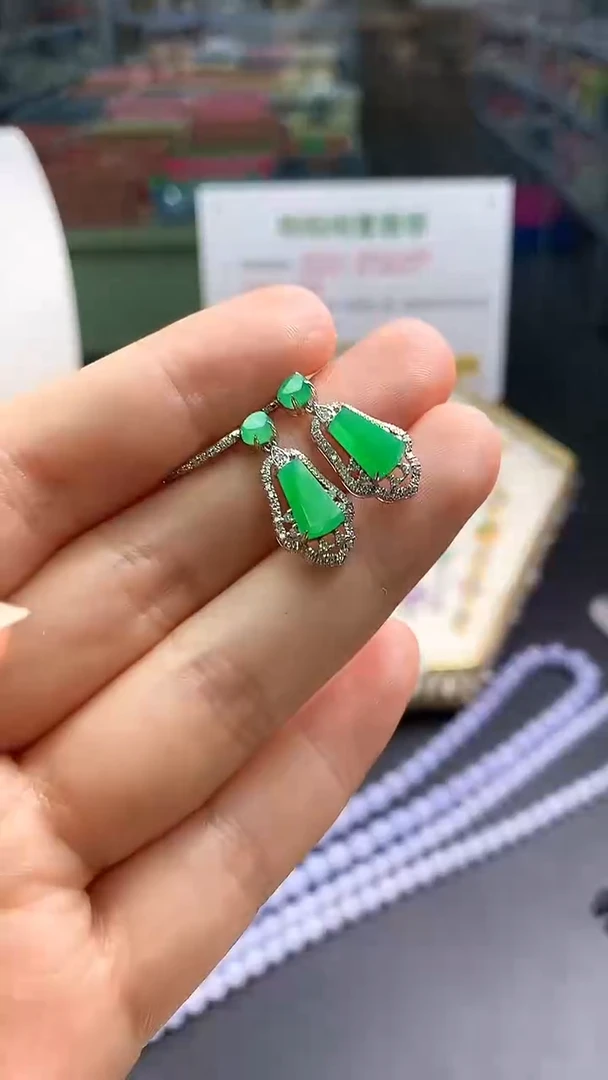 【闪购商品】翡翠颈饰18K金镶嵌翡翠耳饰|不退不换