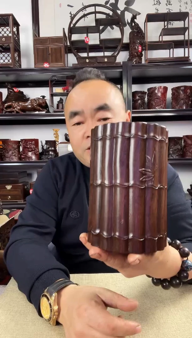 木老李红木工艺品竹节笔筒