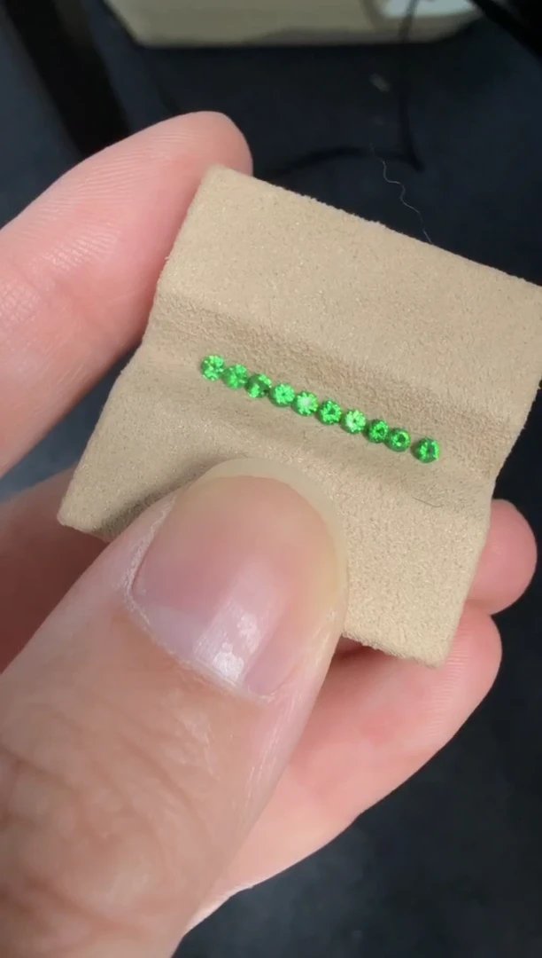 未镶嵌裸石石榴石（沙弗莱）ct-A589-10p