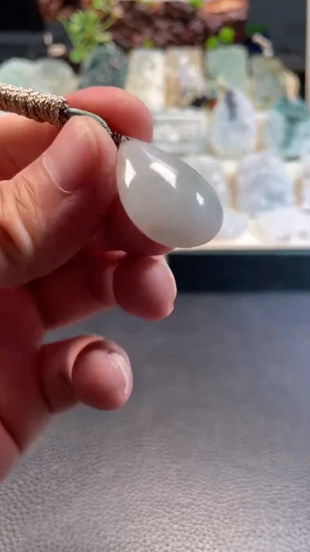 颈饰未镶嵌翡翠10/26/025