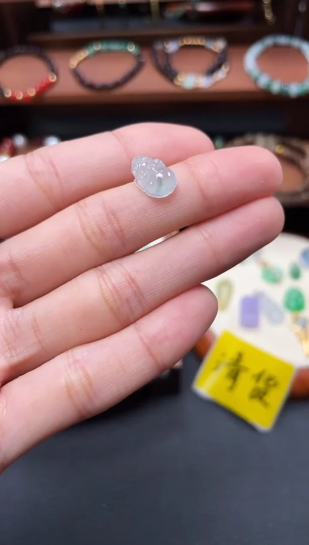 【闪购商品】翡翠吊坠(不含链)18K金镶嵌一个  JK630