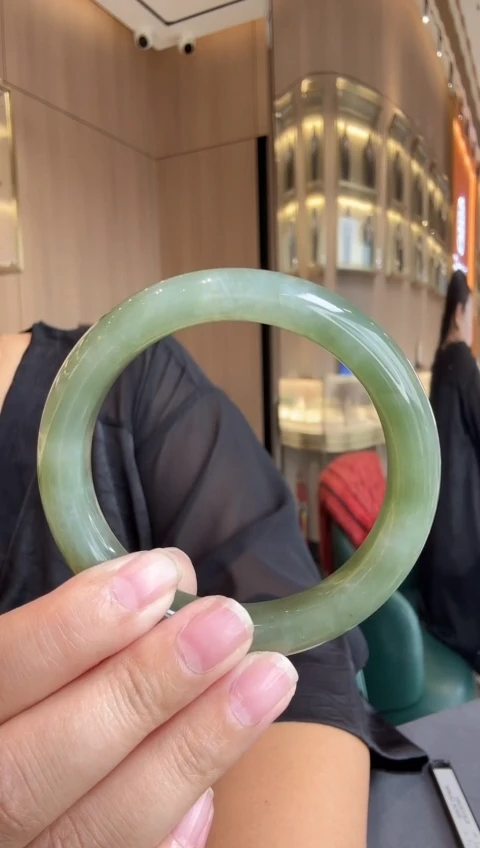 未镶嵌手镯和田玉爱***9花韵镯60