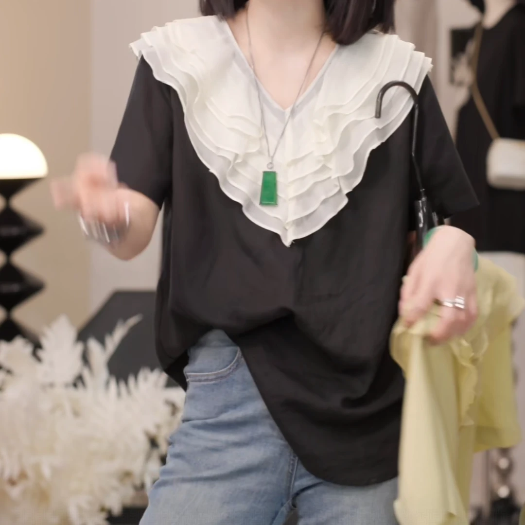 夏日出游度假V领波浪花边休闲短袖女2025新款设计感时尚宽松上衣