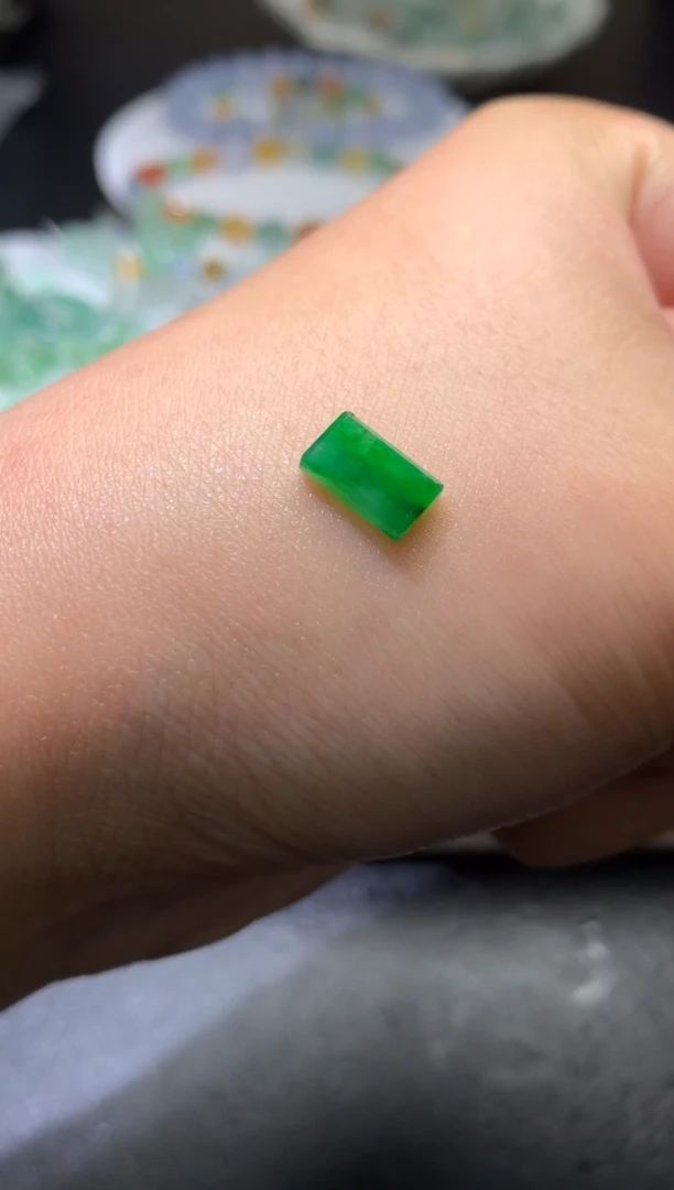 未镶嵌定制翡翠毛货 9-5.3-2.3