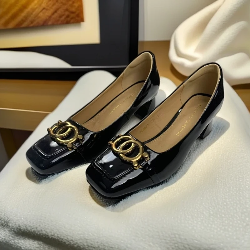 新款真皮漆皮气质上档次时装百搭春季粗跟方头浅口跟鞋法式女单鞋