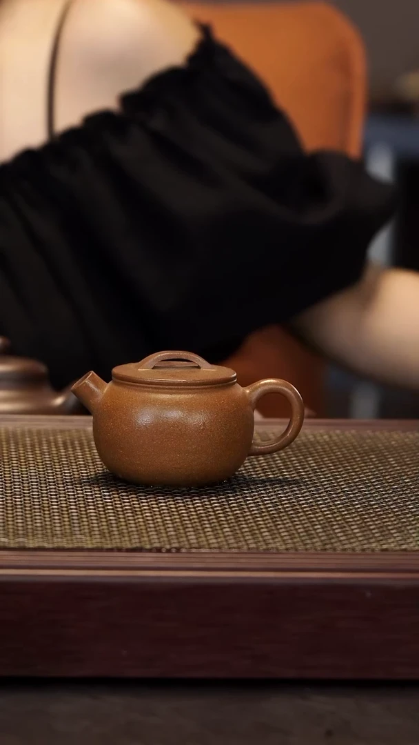 茶壶紫砂【润石堂】精品 黄段 140cc