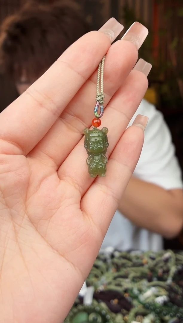 和田玉未镶嵌颈饰拍一发一