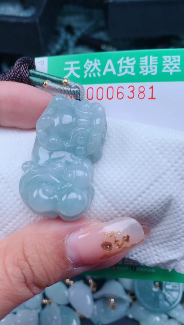 【闪购商品】翡翠颈饰未镶嵌.0006381