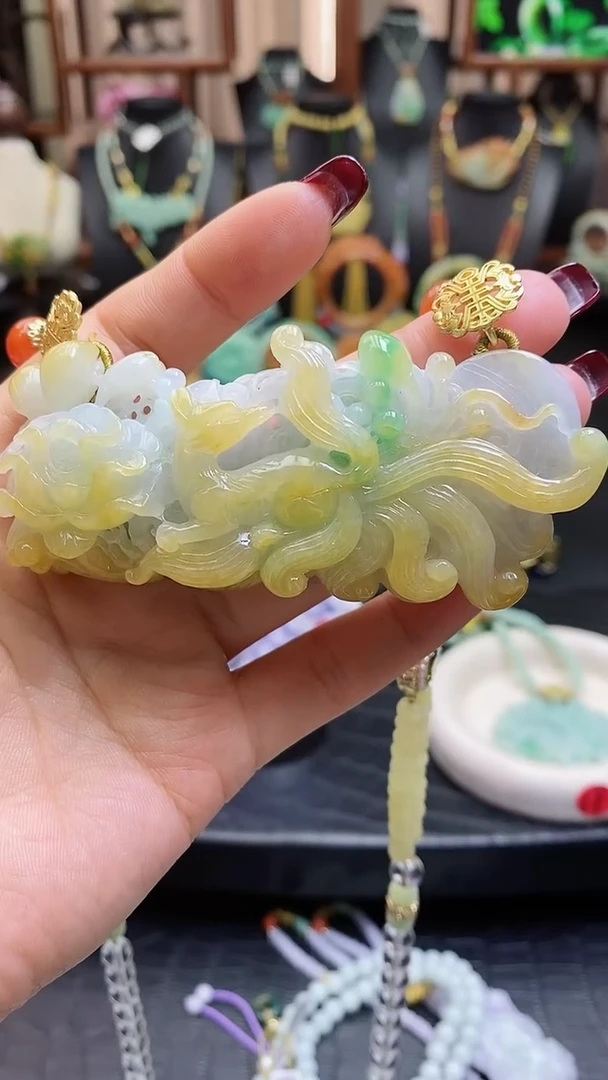 【闪购商品】翡翠颈饰未镶嵌九尾