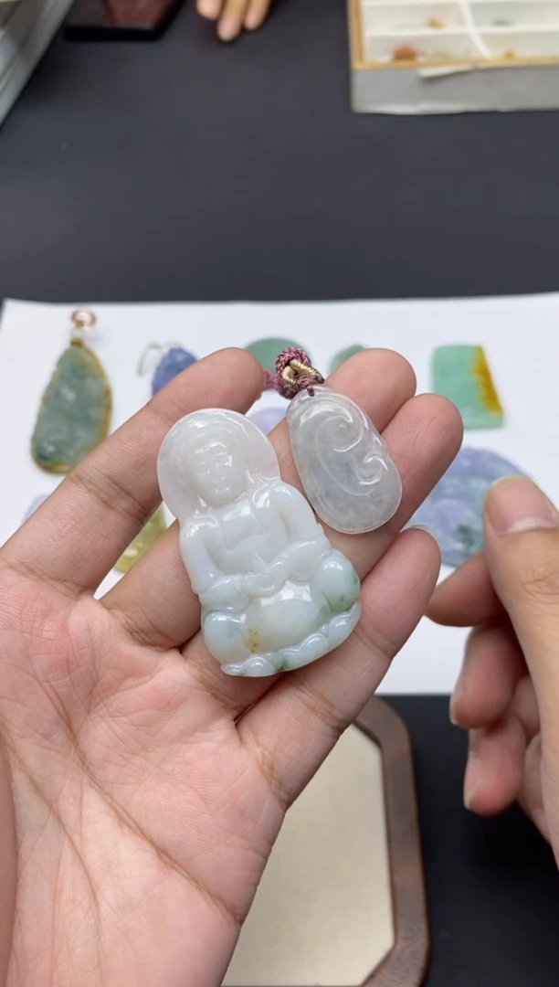 颈饰未镶嵌翡翠2件货发