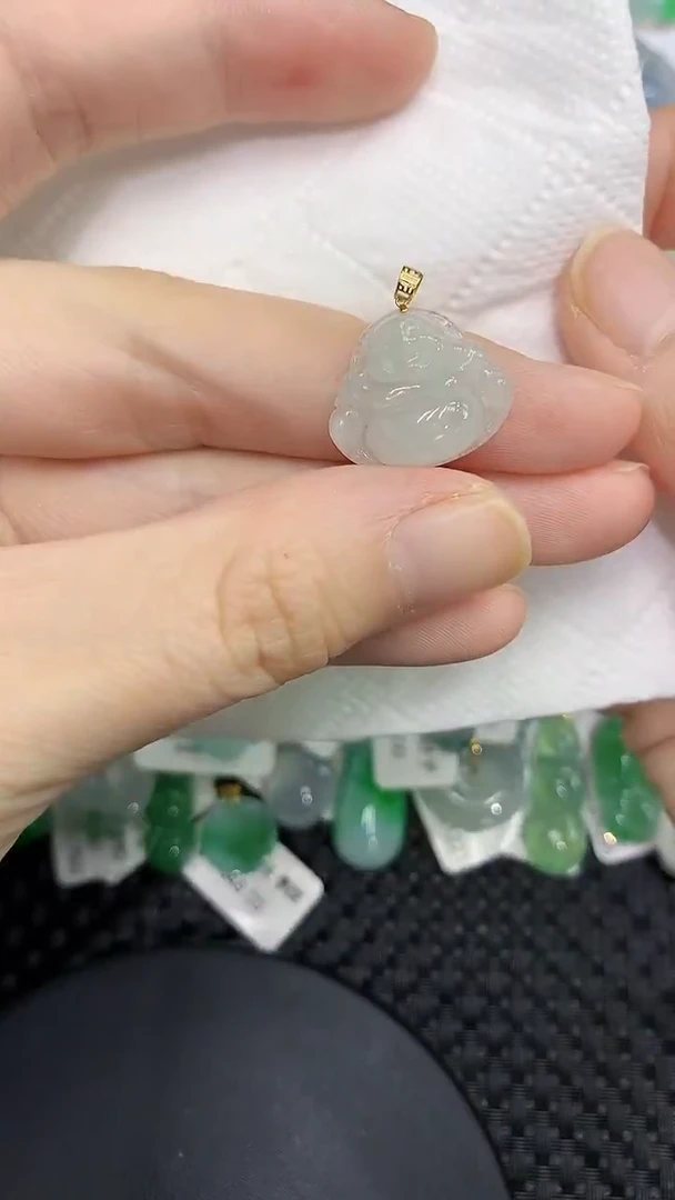 颈饰18K金镶嵌翡翠1111111111
