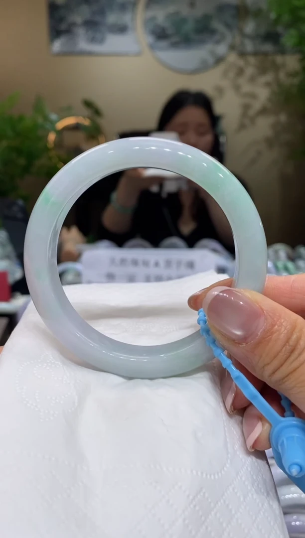 【闪购商品】翡翠手镯未镶嵌翡翠