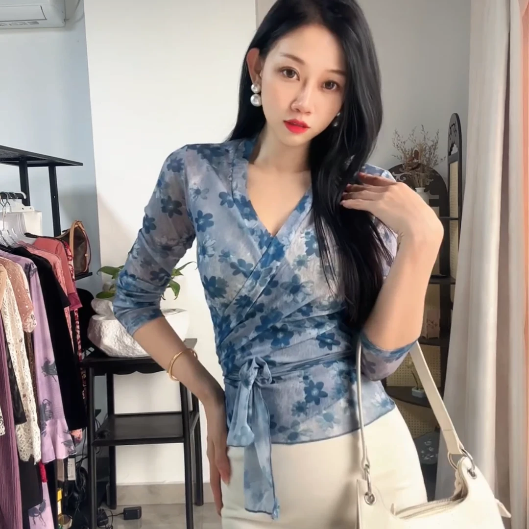【48小时飞】染色绑带欧美风长袖气质T恤碎花1068蓝色