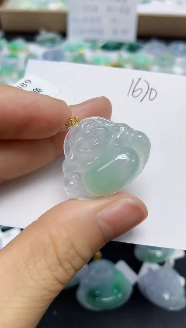 翡翠18K金镶嵌颈饰天然缅甸翡翠A货