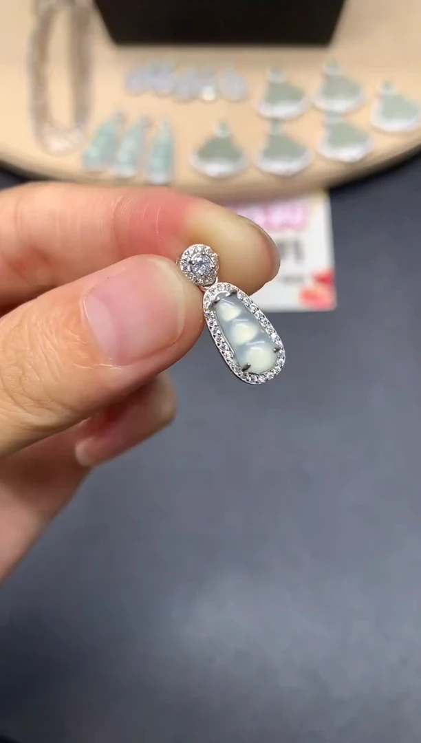 翡翠银S925镶嵌吊坠(不含链)福豆【多样性发其一】