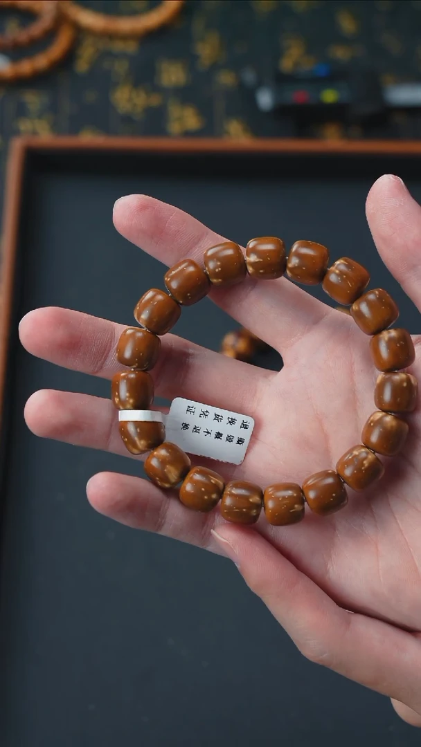 手串紫金鼠实心老型12+      10577