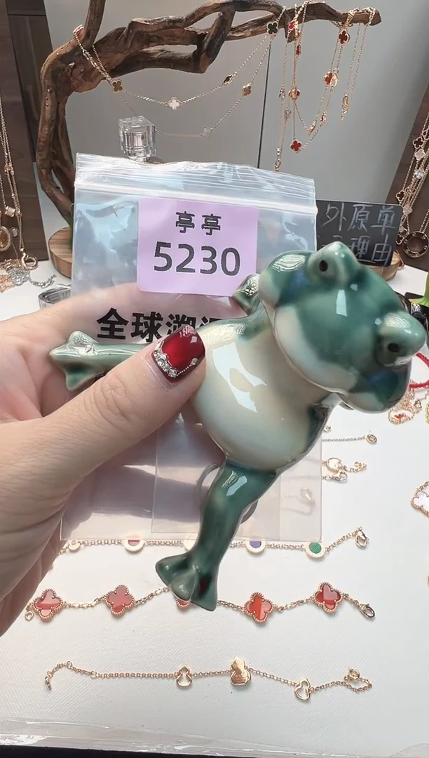 瓷片f****L彧贤聚宝阁亭亭店