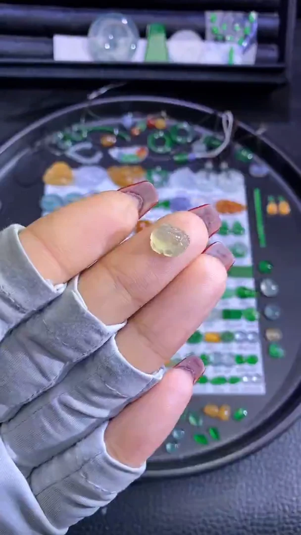 未镶嵌挂件翡翠貔貅