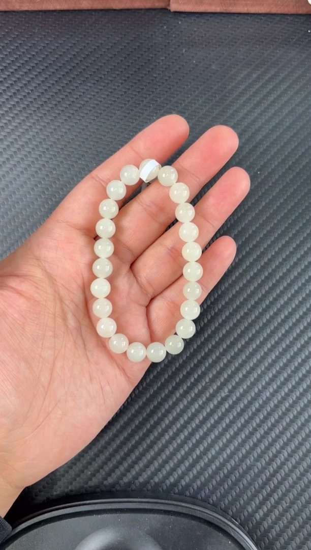 未镶嵌手串和田玉于田微色差卡8