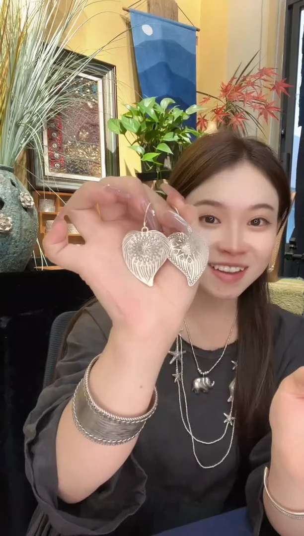 无925银S****姐耳饰
