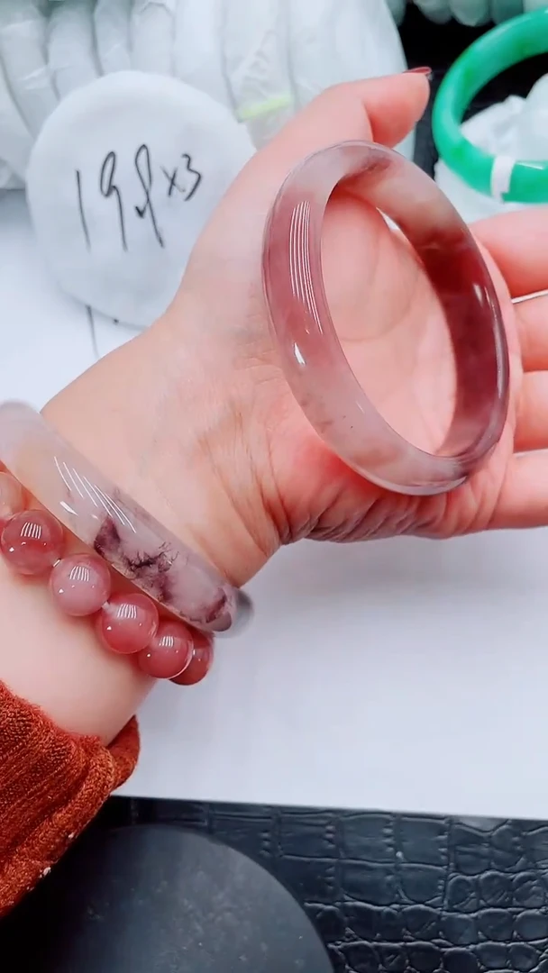 【闪购商品】石英质玉手镯未镶嵌Q146-62-63