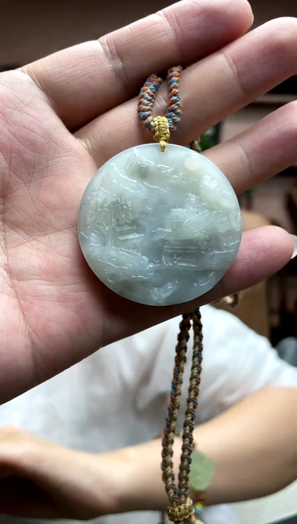 岫玉未镶嵌吊坠·
