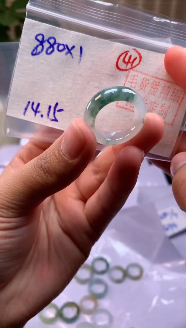 【闪购商品】定制翡翠未镶嵌戒圈#880元-毛货需精细抛光