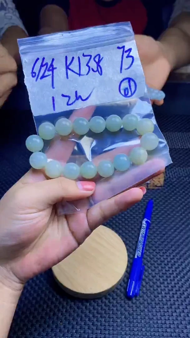 定制翡翠未镶嵌w*r天然缅甸A货翡翠，多样性发货只发其一