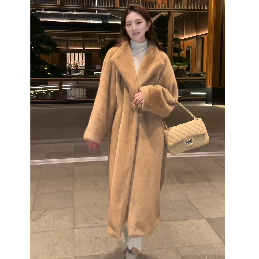 【万万】慕色斯语 简约高级感毛毛大衣新款宽松翻领外套女