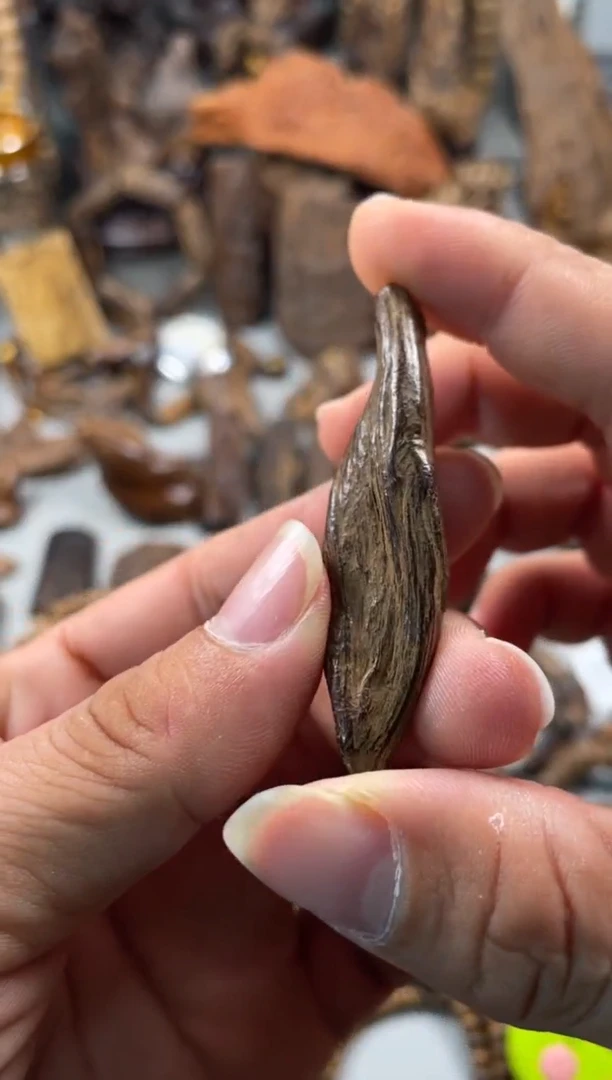 沉香碎屑沉香红*哥 沉香   土沉 沉香   土沉