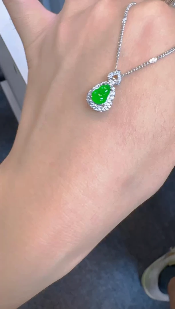 翡翠未镶嵌吊坠(赠链)天然A货翡翠