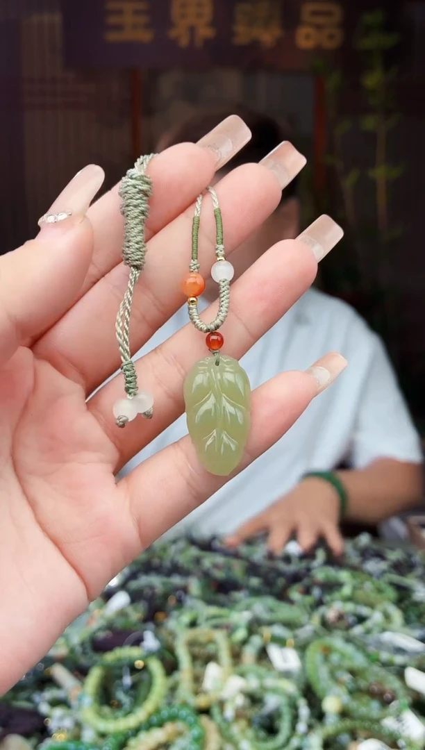 和田玉未镶嵌颈饰拍一发一