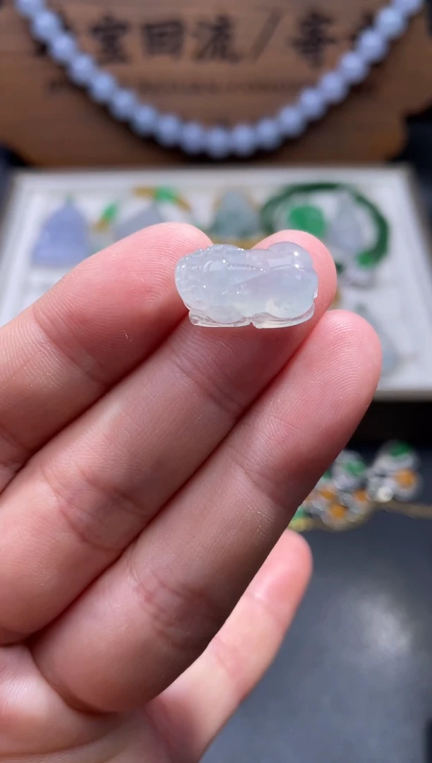 【闪购商品】翡翠颈饰未镶嵌30..........