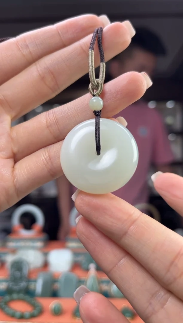 和田玉未镶嵌颈饰佩佩30mm左右