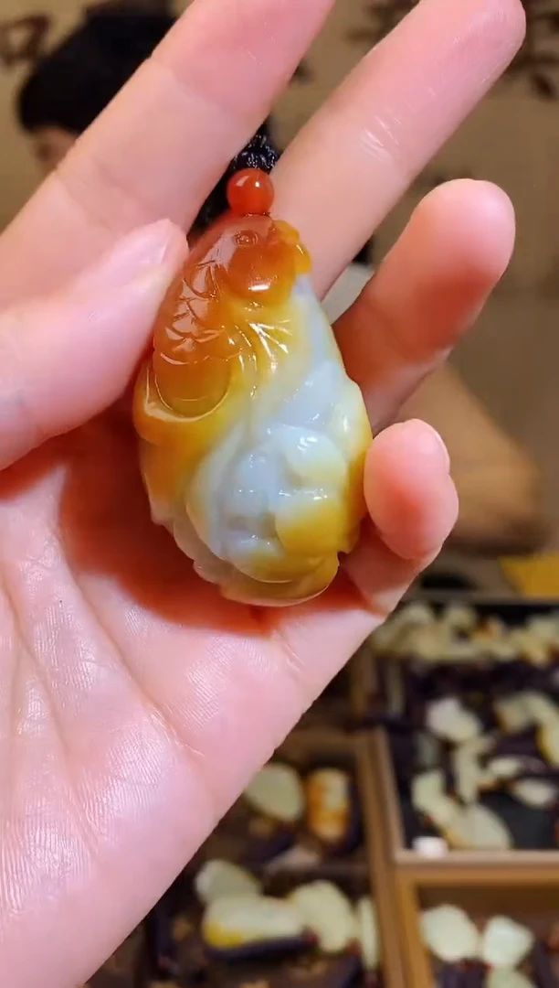 和田玉未镶嵌颈饰1