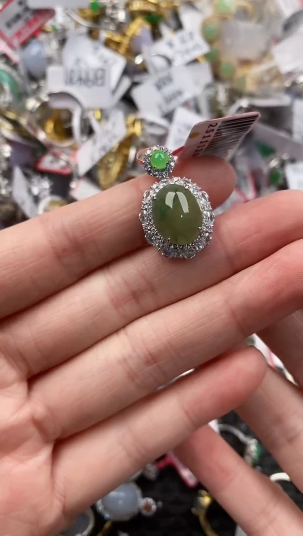 银S925镶嵌戒指翡翠777     1